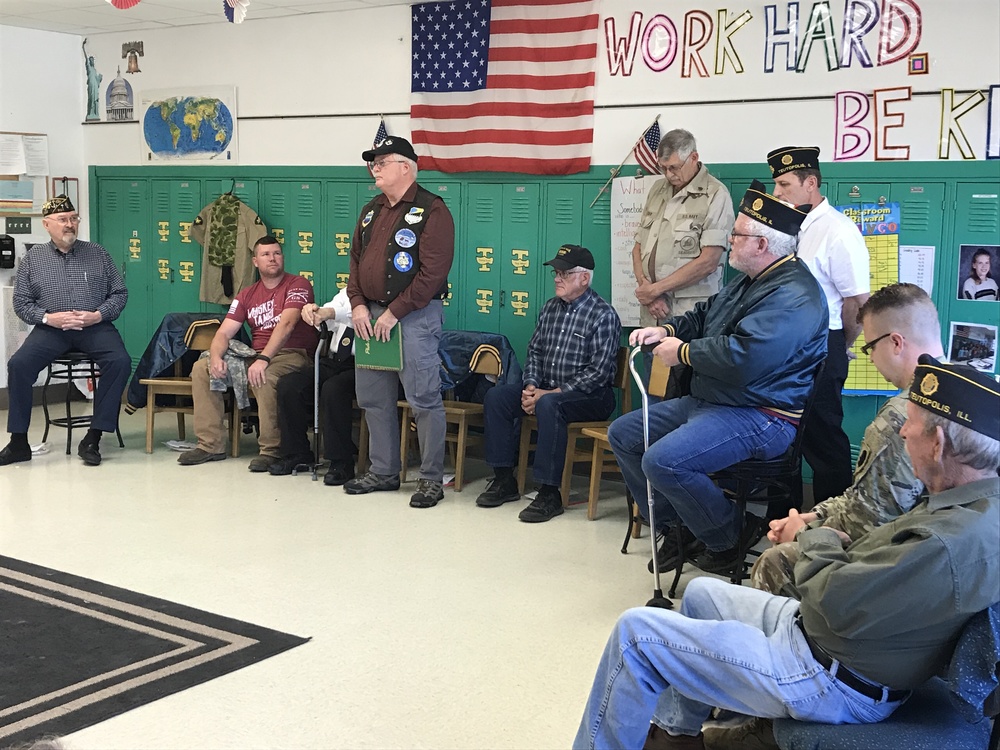 Veterans Visit Fifth Grade Students
